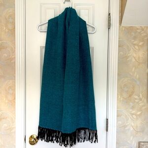 Cashmere Finished Made in Italy Teal Fringe Unisex Scarf. NWOT